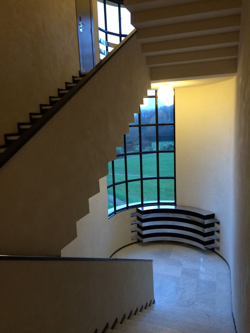 villa-cavrois-escalier